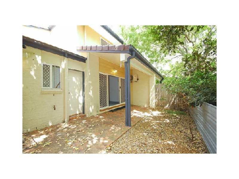 3/53 Knowsley Street, Greenslopes QLD 4120