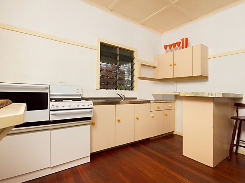 33 Pelham Street, Coorparoo QLD 4151