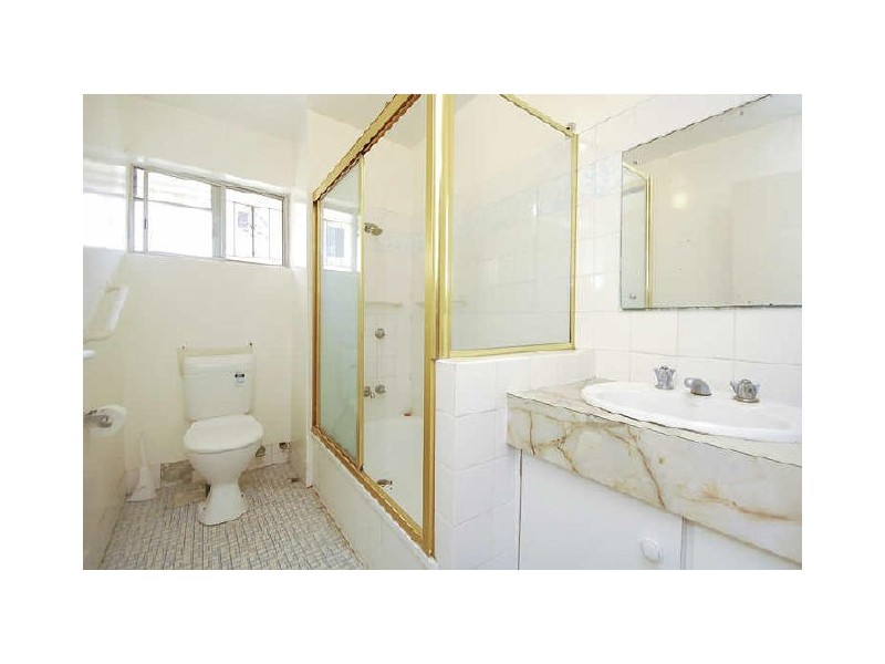 2/7 Robinson Street, Coorparoo QLD 4151