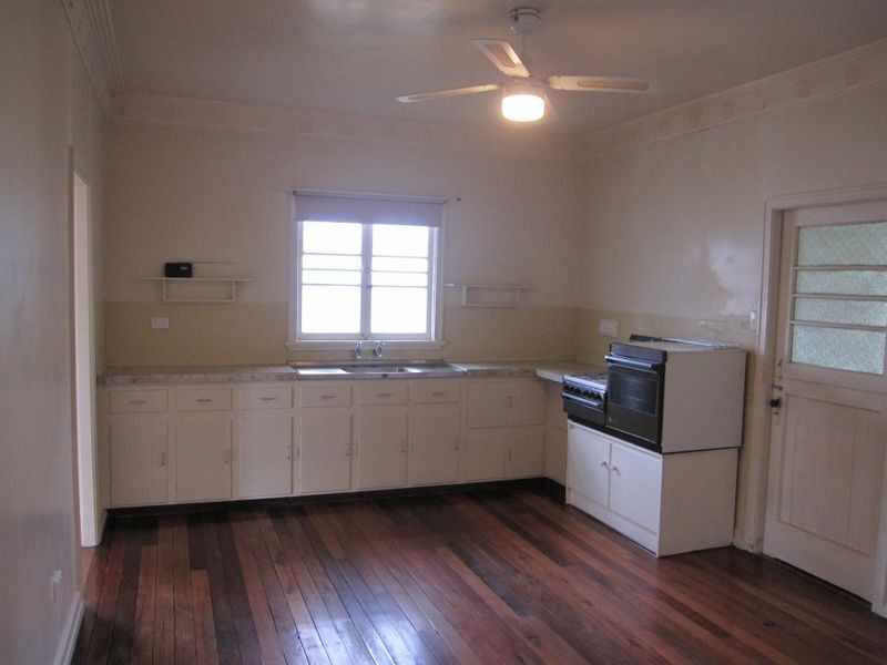 240 Bennetts Road, Norman Park QLD 4170