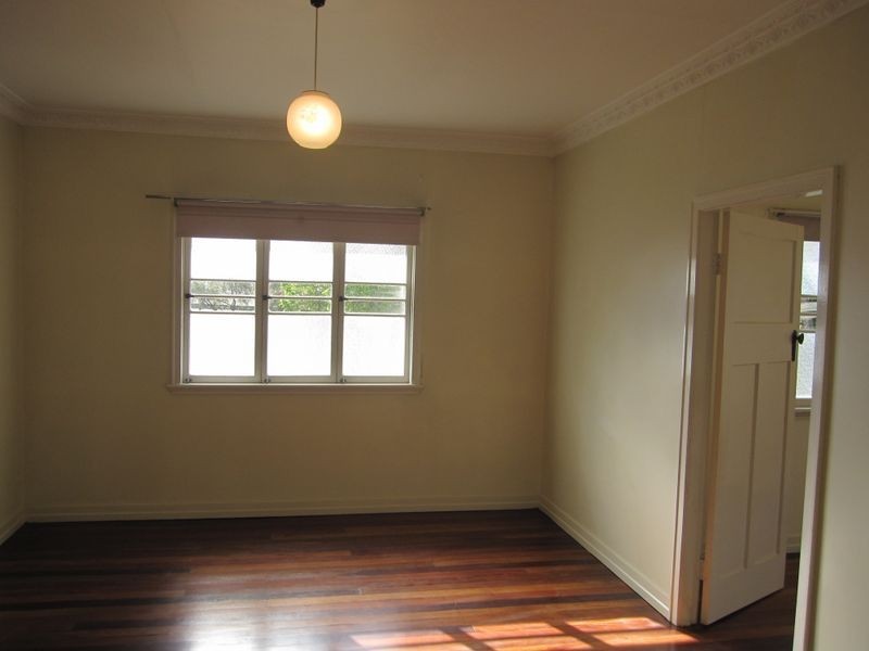 240 Bennetts Road, Norman Park QLD 4170