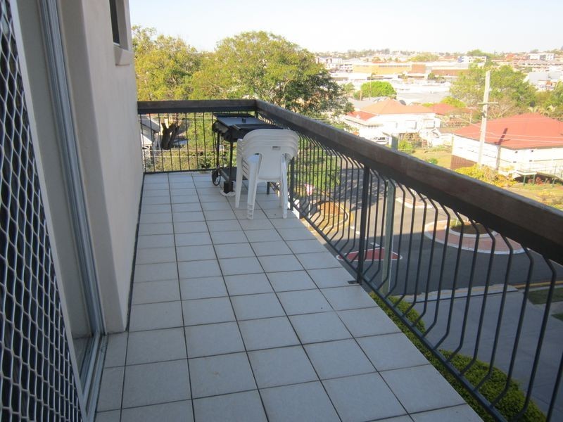 4/31 St Leonards Street, Coorparoo QLD 4151