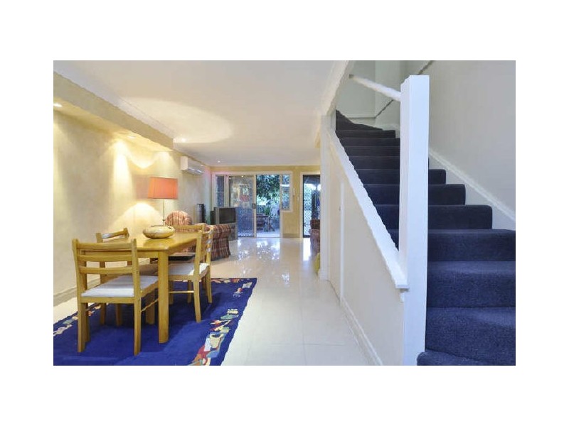 1/279 Wynnum Road, Norman Park QLD 4170