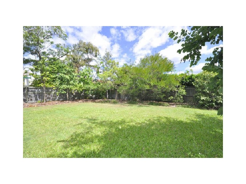 255 Cavendish Road, Coorparoo QLD 4151