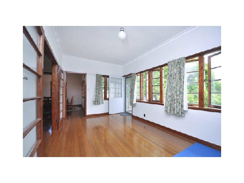 255 Cavendish Road, Coorparoo QLD 4151