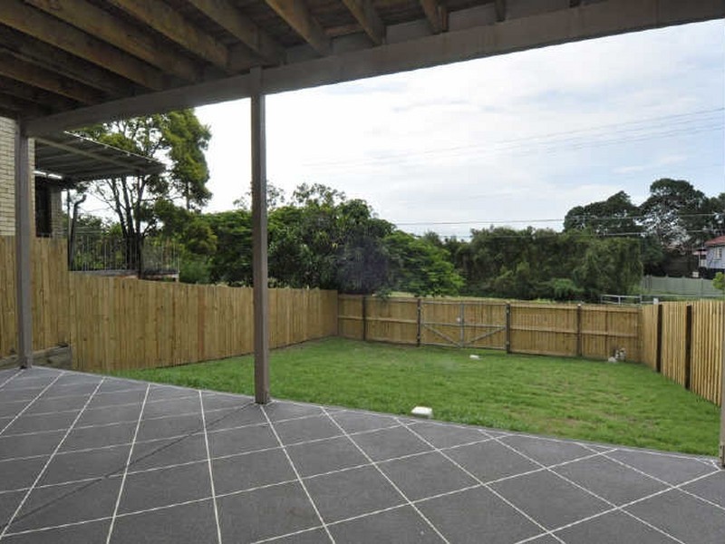 12 Salisbury Street, Coorparoo QLD 4151