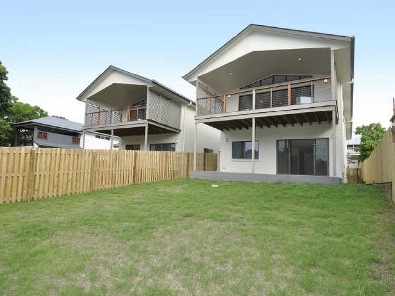 12 Salisbury Street, Coorparoo QLD 4151