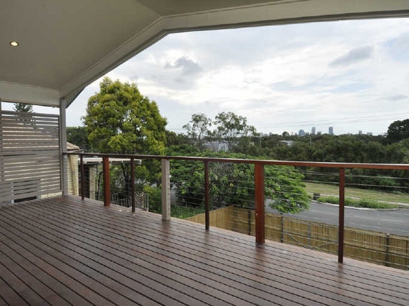 12 Salisbury Street, Coorparoo QLD 4151