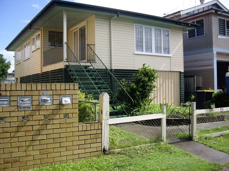 23 Ellis Street, Greenslopes QLD 4120