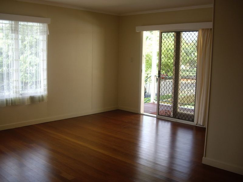 23 Ellis Street, Greenslopes QLD 4120