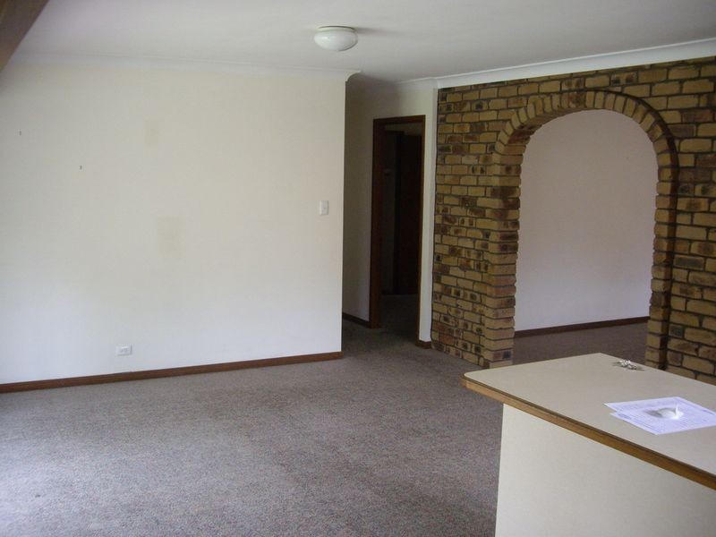 121 Meadowlands Road, Carindale QLD 4152