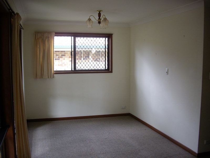 121 Meadowlands Road, Carindale QLD 4152