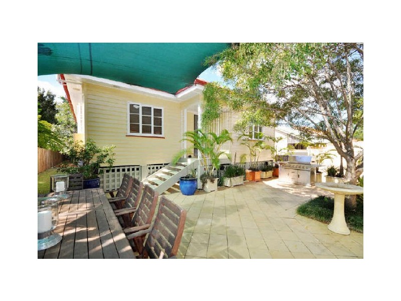 34 Lancaster Street, Coorparoo QLD 4151