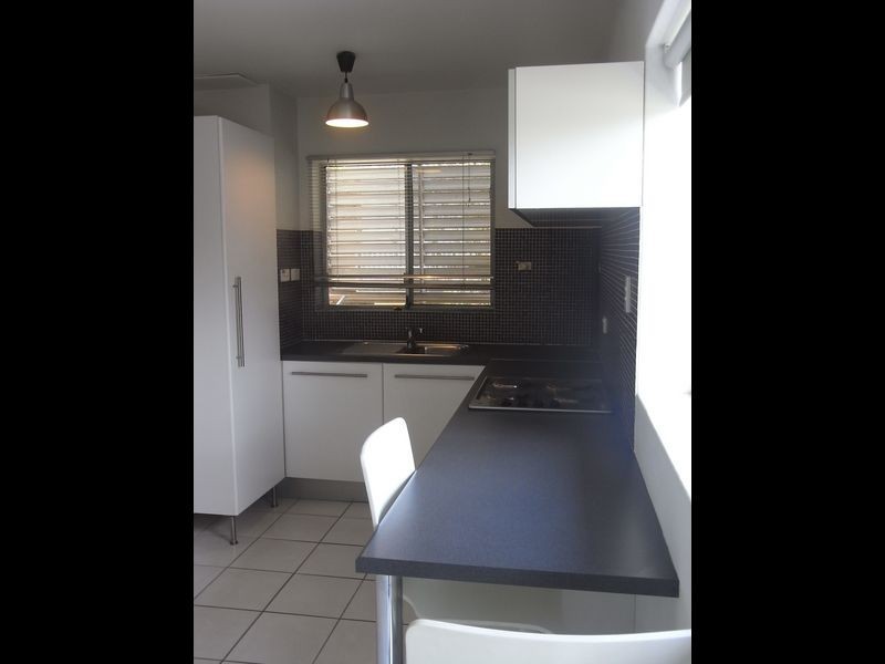 2/73 Chatsworth Road, Greenslopes QLD 4120