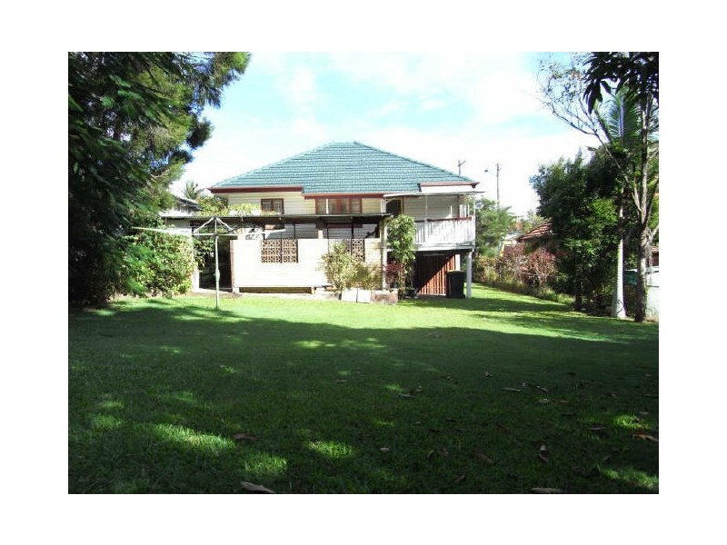 92 Stanley Road, Camp Hill QLD 4152