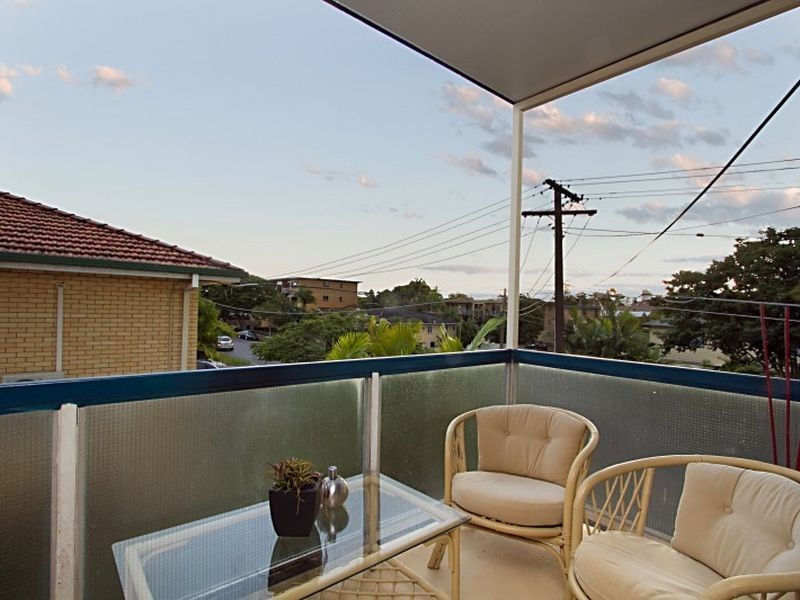 1/23 Robinson Street, Coorparoo QLD 4151