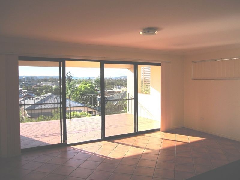 8/17 Rialto Street, Coorparoo QLD 4151