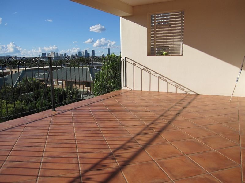 8/17 Rialto Street, Coorparoo QLD 4151