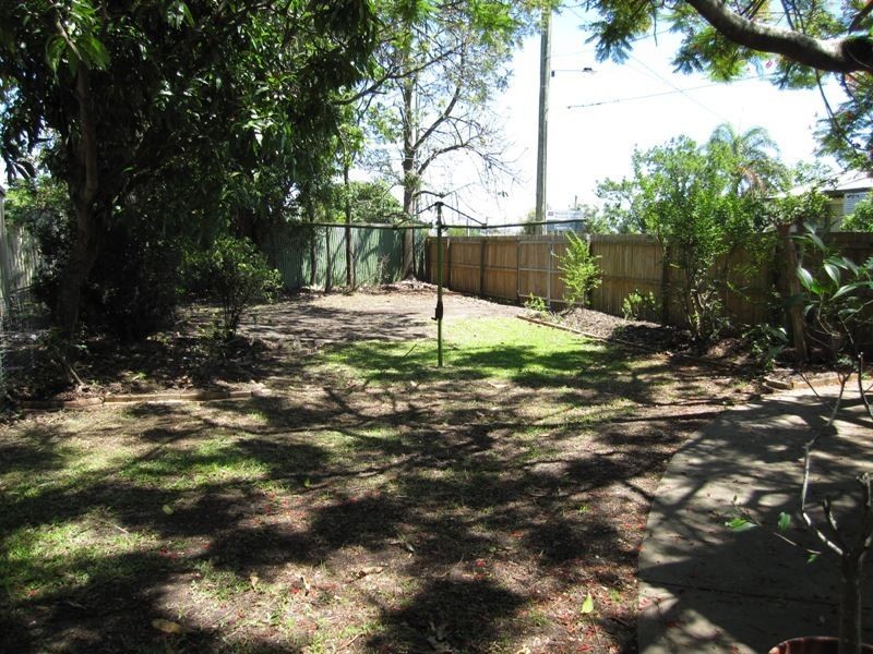 31 Gladstone Street, Coorparoo QLD 4151