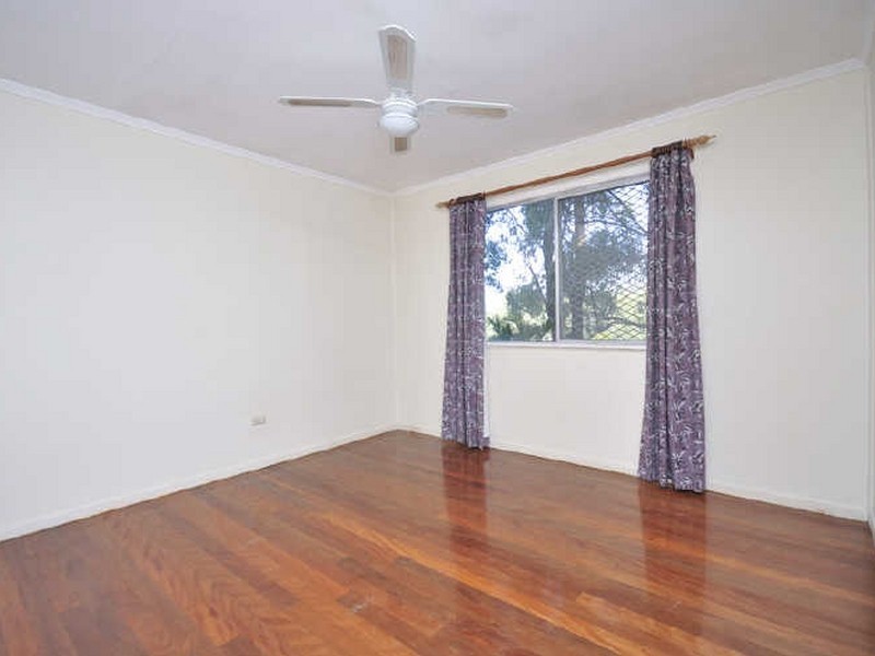 25 Dobbs Street, Holland Park West QLD 4121