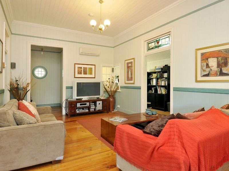 31 Pembroke Road, Coorparoo QLD 4151