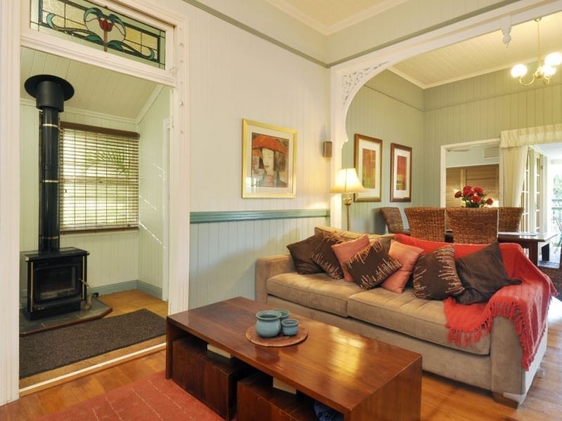 31 Pembroke Road, Coorparoo QLD 4151