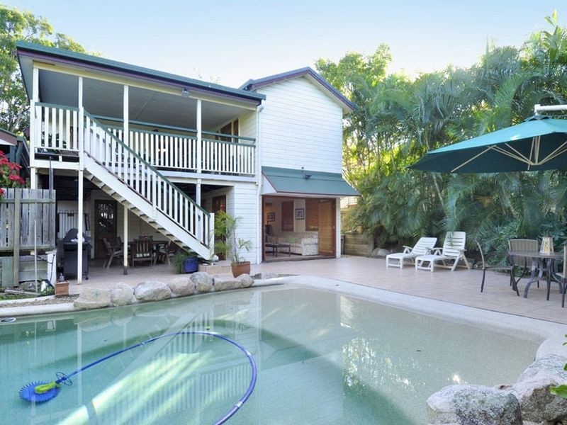 31 Pembroke Road, Coorparoo QLD 4151