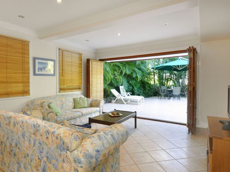 31 Pembroke Road, Coorparoo QLD 4151