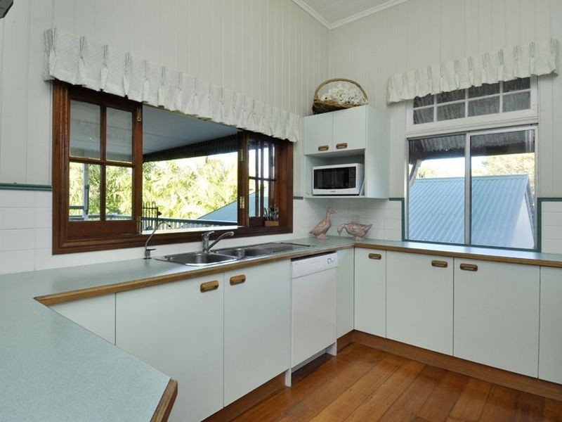 31 Pembroke Road, Coorparoo QLD 4151