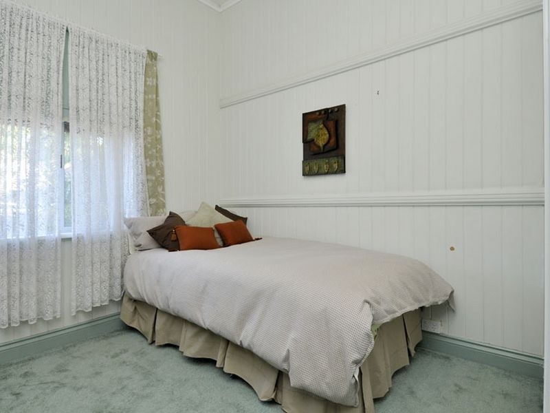 31 Pembroke Road, Coorparoo QLD 4151