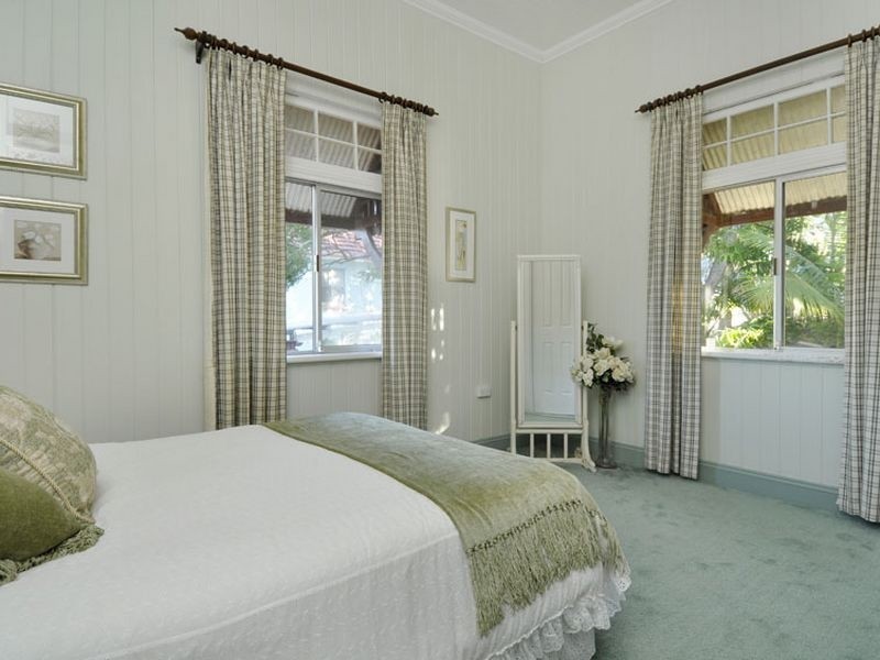 31 Pembroke Road, Coorparoo QLD 4151