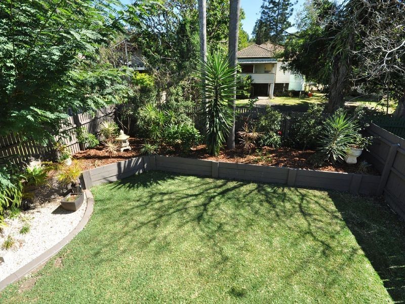 64 Brentnall Street, Norman Park QLD 4170