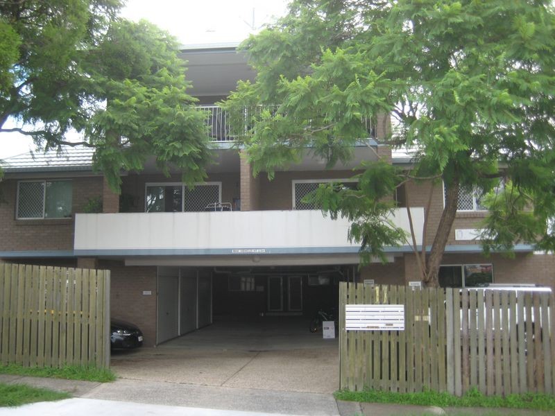 8/11 Shakespeare Street, Coorparoo QLD 4151