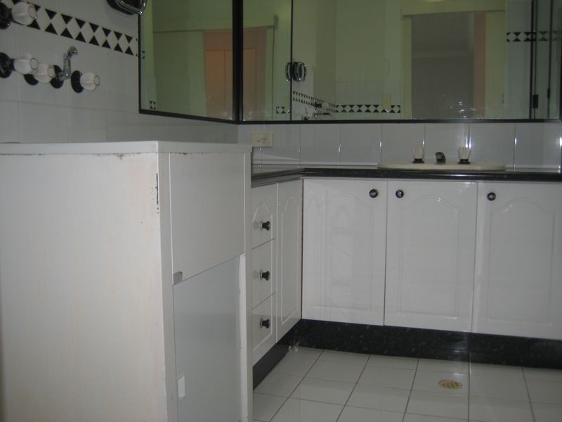 8/11 Shakespeare Street, Coorparoo QLD 4151