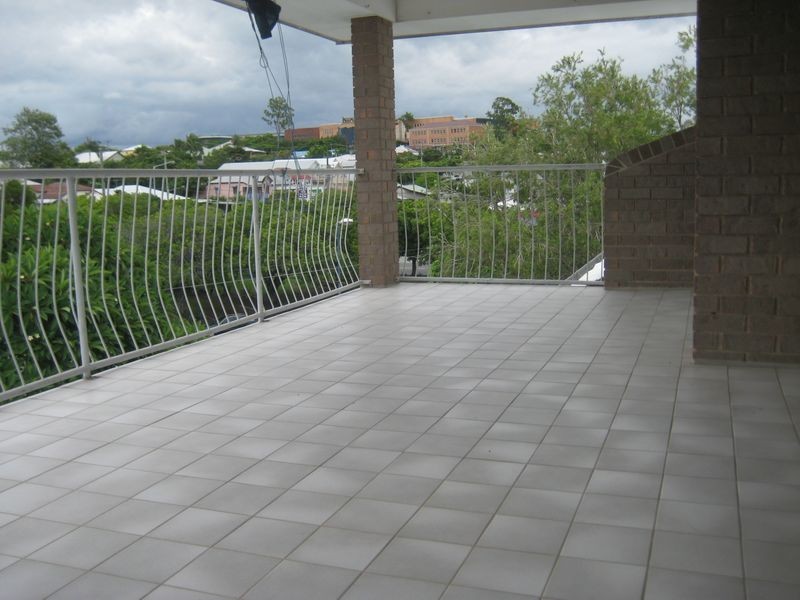 8/11 Shakespeare Street, Coorparoo QLD 4151