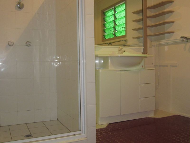 29 Ellis Street, Greenslopes QLD 4120