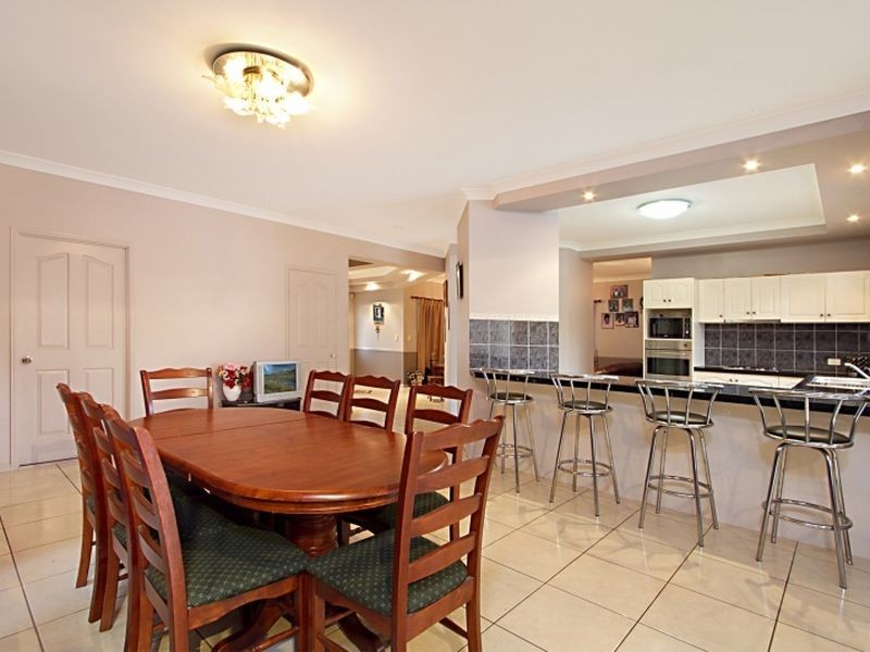 1272 Old Cleveland Road, Carindale QLD 4152