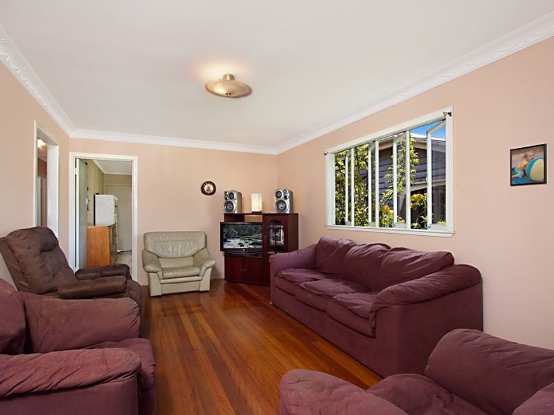 54 Dickens Street, Norman Park QLD 4170