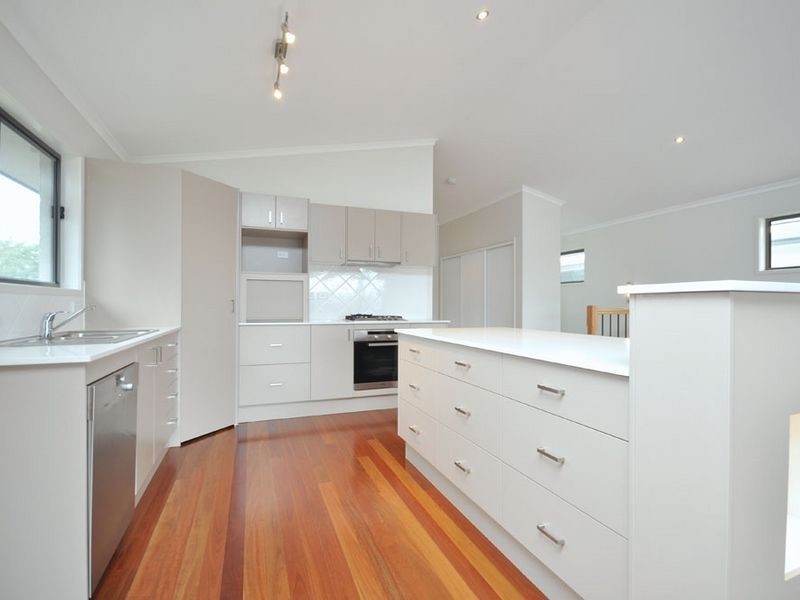 14 Salisbury Street, Coorparoo QLD 4151