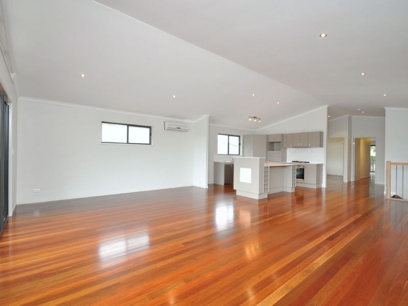 14 Salisbury Street, Coorparoo QLD 4151