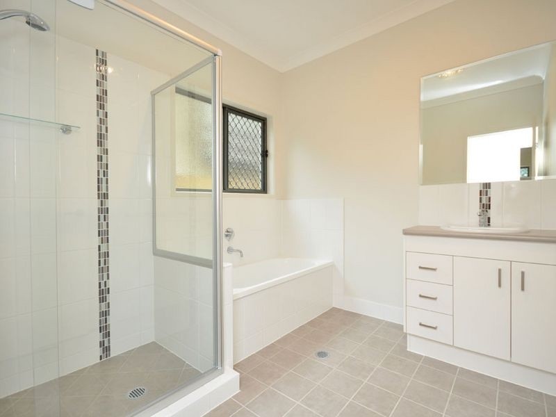 14 Salisbury Street, Coorparoo QLD 4151