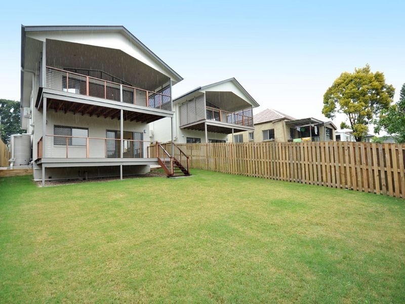 14 Salisbury Street, Coorparoo QLD 4151