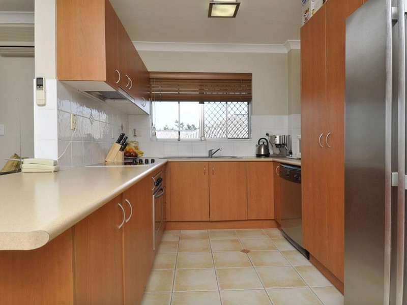 2/42 Nicklin Street, Coorparoo QLD 4151