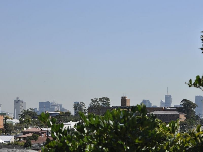 2/42 Nicklin Street, Coorparoo QLD 4151