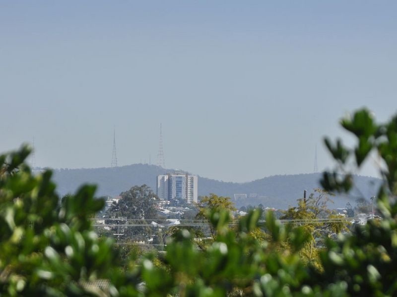 2/42 Nicklin Street, Coorparoo QLD 4151