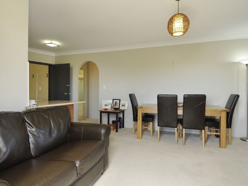 2/42 Nicklin Street, Coorparoo QLD 4151