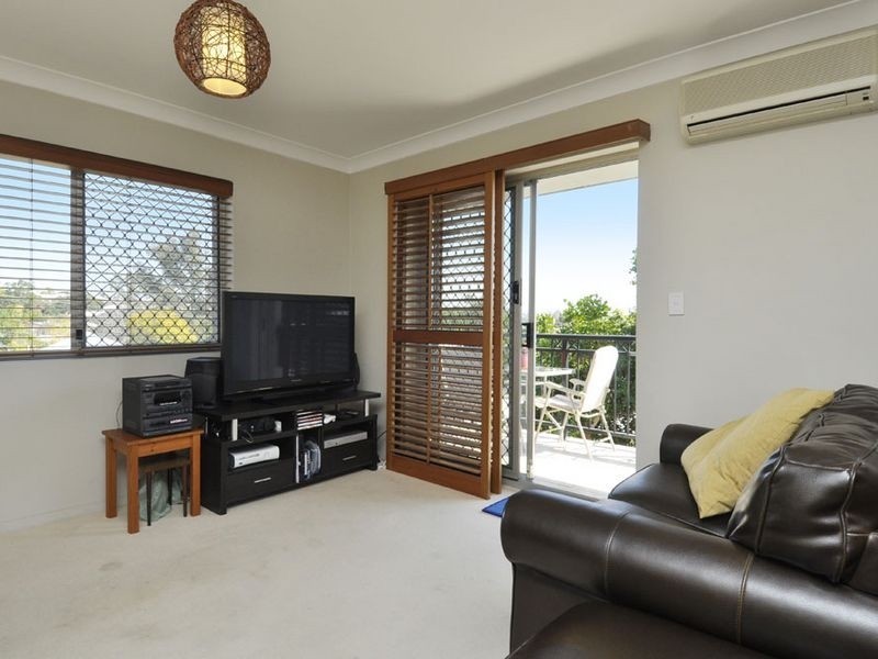 2/42 Nicklin Street, Coorparoo QLD 4151