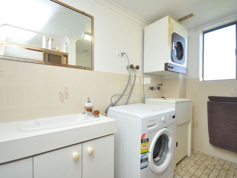 2/12 Durham Street, Coorparoo QLD 4151