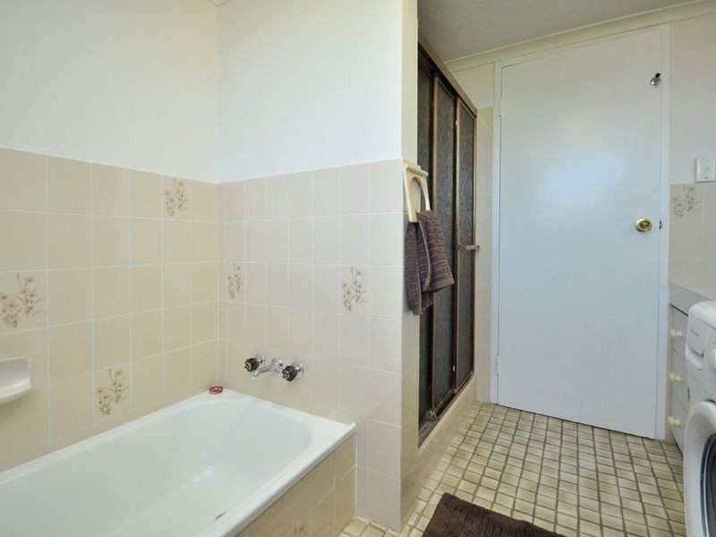 2/12 Durham Street, Coorparoo QLD 4151