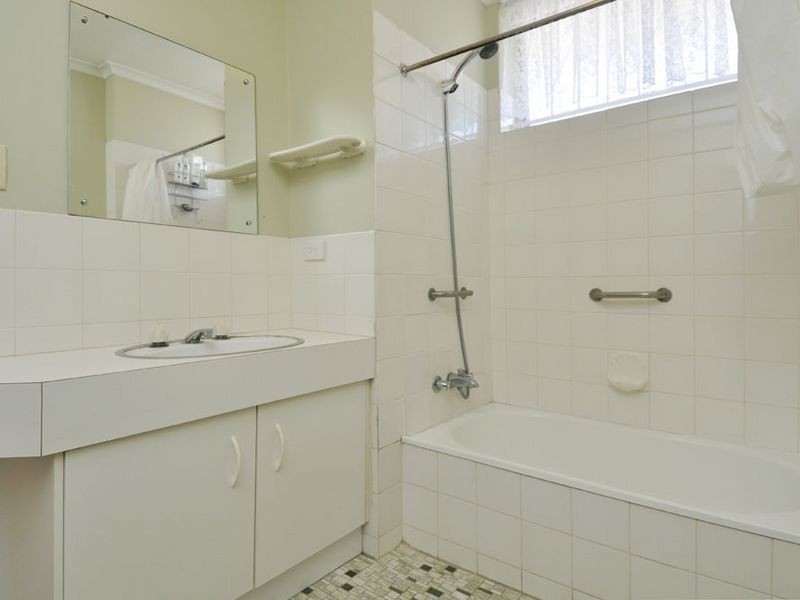 4/35 York Street, Coorparoo QLD 4151